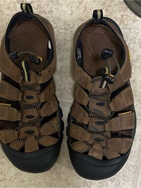 Keen Men's Brown and Black Waterproof Outdoor Sandals